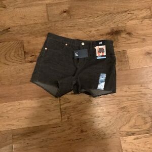 Gap shorts